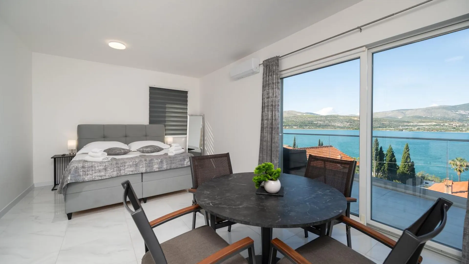 Apartments Filipo Trogir 0*,